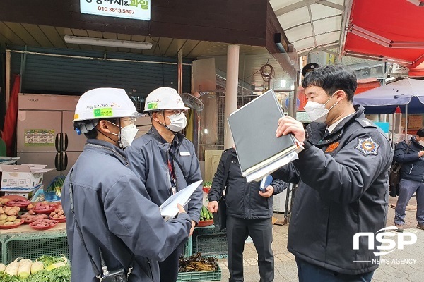 NSP통신-순천시청, 전기안전공사, 전남SK 도시가스와 전통시장 화재안전관리 합동점검을 진행하고 있다. (순천소방서)