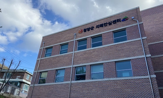 NSP통신-▲청양군이 만 60세 이상 주민을 대상으로 치매조기검진 서비스를 실시하고 있다. (청양군)