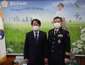 [NSP PHOTO]홍선의 평택시의회 의장, 평택경찰서장과 면담 가져
