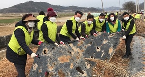 [NSP PHOTO]전남농협, 영농폐기물 수거 구슬땀