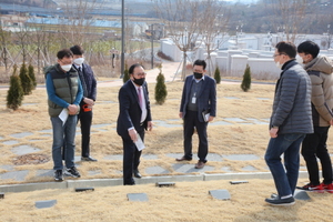 [NSP PHOTO]신원주 안성시의장, 추모공원·축사관련 민원현장 방문