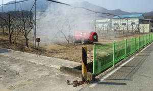 [NSP PHOTO]경상북도농업기술원 상주감연구소, 안정적인 감 생산 위해 동계약제 살포 당부..병해충 밀도 낮춰야