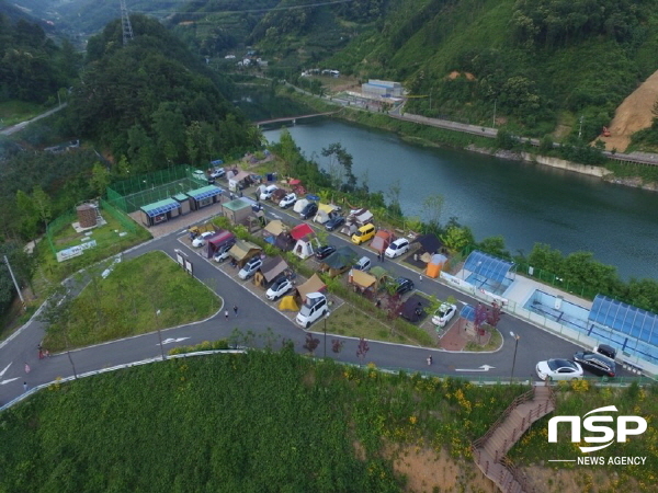 NSP통신-예천군(군수 김학동)은 이용객 불편을 줄여주기 위해 동절기 휴장 기간 동안 파손·훼손된 시설 보수를 완료하고 지난 8일부터 곤충나라 사과테마파크 오토캠핑장을 재개장했다 (예천군)