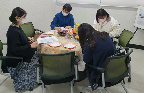 NSP통신-김포대학교 대학일자리센터 심리상담지원팀이 코로나19 극복을 위한 개인 및 집단상담프로그램을 운영한다. (김포대학교)