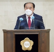 [NSP PHOTO]김운봉 용인시의원, 용인시 건축허가 실태 지적