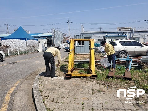 [NSP PHOTO]군산시, 국가산단내 봄맞이 환경정비 실시