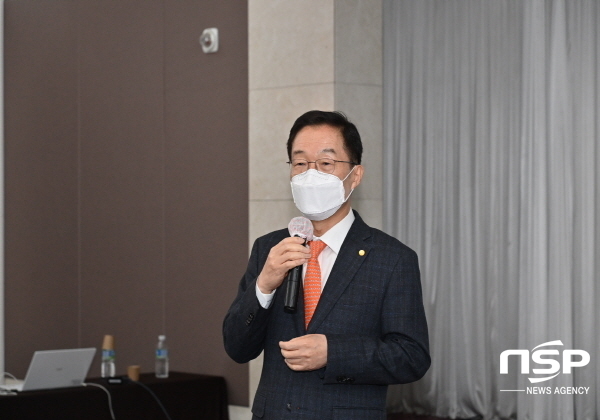 NSP통신-경상북도교육청은 지난 14일부터 오는 16일까지 3일간 초등학교 관리자를 대상으로 학교경영자 노사관계 리더십 연수를 한다. (경상북도교육청)