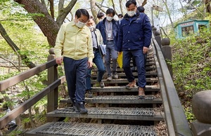 [NSP PHOTO]오세현 아산시장, 주요등산로 시설물 상태 점검