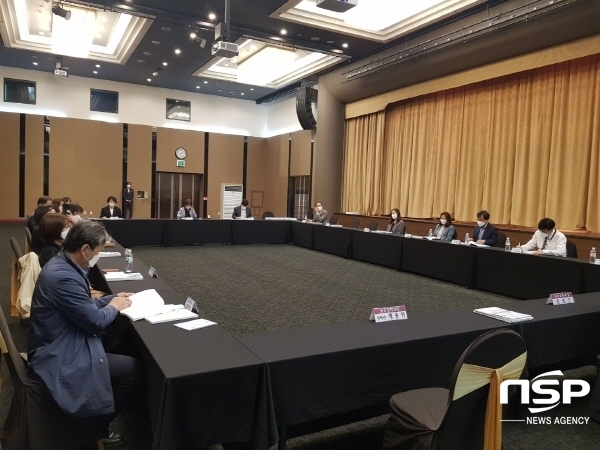 NSP통신-경상북도교육청은 21일 더케이호텔 경주에서 학교생활기록부 업무담당자 정책협의회 및 학교현장실무지원단 역량강화 연수를 했다. (경상북도교육청)