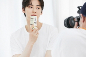 [NSP PHOTO]매일유업 뉴이스트 황민현 매일두유 신규 CF촬영