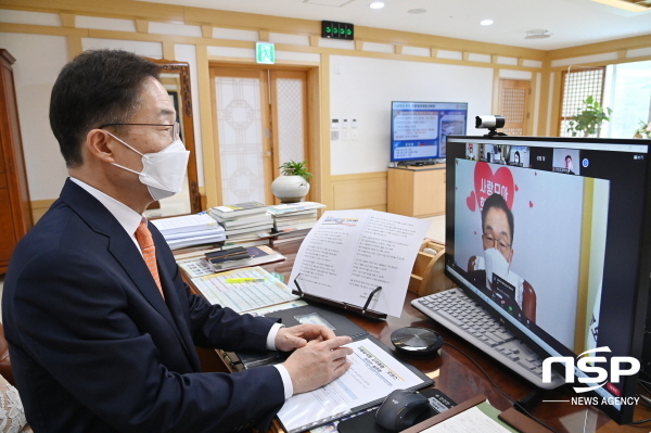 NSP통신-경상북도교육청은 6일 지역아동센터, 다함께돌봄센터, 초등학교 관계자 등 80여명을 대상으로 마을밀착형 지역특화 공모 사업인 굿센스 사업설명회를 영상으로 개최했다. (경상북도교육청)