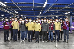 [NSP PHOTO]정하영 김포시장, 산업통상자원부장관과 유통시설 마켓컬리 합동 방문