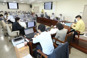 [NSP PHOTO]고양시의회, 예결 위원장에 박한기·부위원장에 김해련 의원 각각 선출