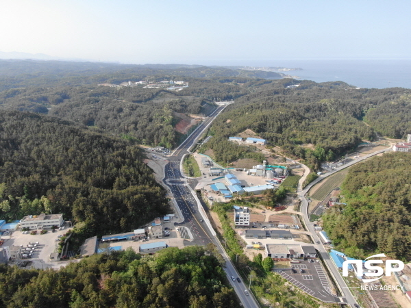 NSP통신-울진군은 울진군 울진읍 고성리 국도36호선 고성IC에서 울진북부삼거리 구간을 지난 13일부터 왕복 4차선 도로로 개통했다. (울진군)