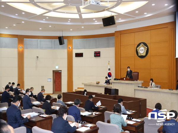 NSP통신-포항시의회는 17일 제283회 임시회 2차 본회의를 열어 안건을 처리하고 폐회했다. (포항시의회)