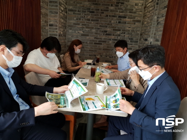 NSP통신-경상북도는 지난 27일 의성군 안계면사무소에서 지방소멸 대응 자문위원회인 워킹그룹 회의를 개최하고, 이웃사촌 시범마을 현장을 방문했다. (경상북도)