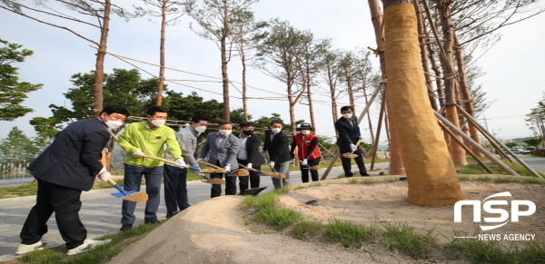 NSP통신-포항시는 1일 남구 상대동 평생학습원 광장에서 포항Greenway, 새롭게 태어난 탄소중립 문화숲을 주제로 평생학습원 뱃머리마을 문화숲 준공식을 개최했다. (포항시)