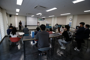 [NSP PHOTO]포항시 청년창업 LAB, 콴엔터테인먼트 장형철 대표 초청 무료 특강 개최