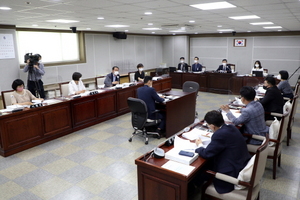 [NSP PHOTO]수원시의회 문화체육교육위, 2021 추경예산 등 조례안 심사