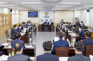 [NSP PHOTO]경상북도의회 기획경제위원회, 2020회계연도 결산승인