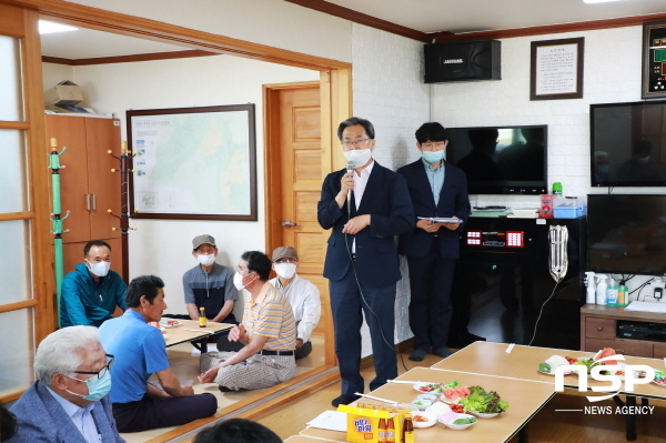 -영양군은 지난 24일 영양읍 상원2리 마을회관, 기면 토구리 마을회관에서 홍수 등 자연재해와 급경사지 붕괴위험으로부터 주민의 생명과 재산을 지키기 위해 자연재해위험개선지구 및 급경