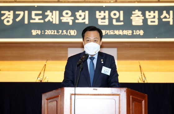 NSP통신-5일 경기도체육회관 대회의실에서 열린 경기도체육회 법인 출범식에서 장현국 경기도의장이 인사말을 하고 있다. (경기도의회)