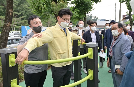 NSP통신-▲공주시가 고령친화도시 인증을 받고 국제네트워크에 가입했다. (공주시)