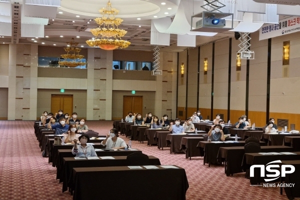 NSP통신-경상북도교육청은 지난 28일부터 오는 31일까지 일반고·자율고·특목고 교육과정 업무 담당자를 대상으로 권역별 고교학점제 대비 고등학교 교육과정 편성·운영 역량 강화 연수를 한다. (경상북도교육청)
