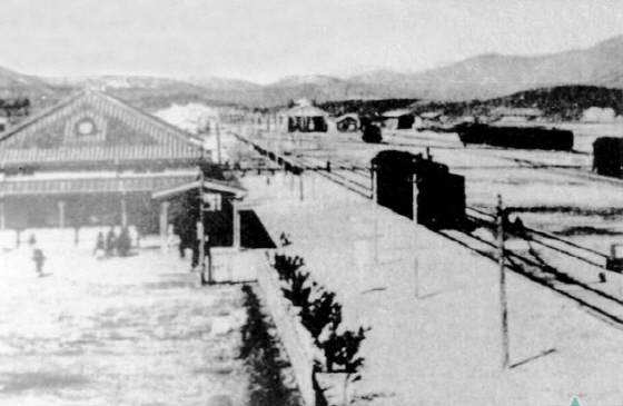 NSP통신-1919년 개통된 군산선 철도와 그일대 모습. (한국마사회)