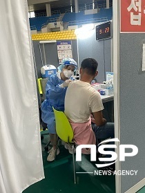 [NSP PHOTO]익산시, 외국인 등 긴급대상자 얀센백신 접종시작