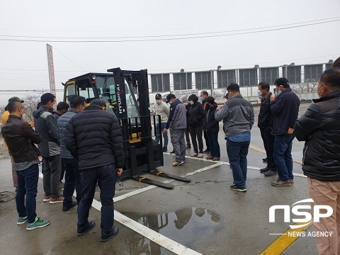 [NSP PHOTO]군산시, 농업용 소형건설기계 면허증 취득 교육생 모집