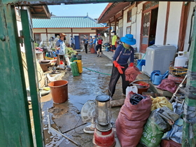 [NSP PHOTO]포스코 포항제철소, 태풍 피해입은 자매마을 피해 복구 지원 나서
