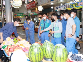 [NSP PHOTO]포스코 포항제철소, 추석맞이 전통시장 장보기로 지역경제 활성화 앞장