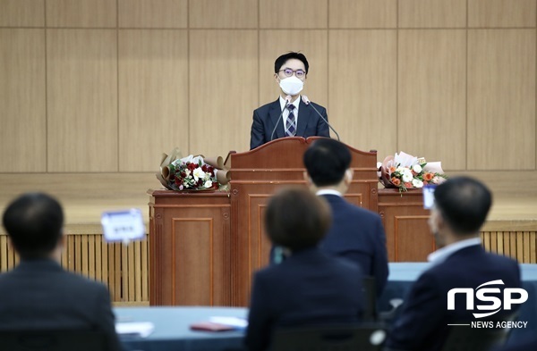 NSP통신-김천홍 전남부교육감이 5일 전남교육청 청사 2층 대회의실에서 취임식을 갖고 있다. (전남교육청)