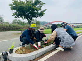 [NSP PHOTO]오산시, 사랑+기쁨+행복 오산천 한뼘정원 100곳 조성