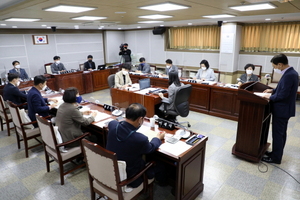 [NSP PHOTO]수원시의회 기획경제위, 8개 부서 2021 업무 추진실적 점검