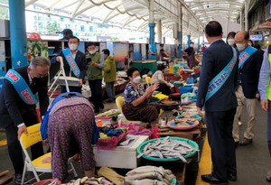 [NSP PHOTO]여수상의, 전통시장 살리기·환경개선 사업 전개