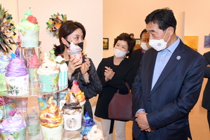 [NSP PHOTO]윤화섭 안산시장 제3회 안산국제아트쇼 찾아 미술인 격려