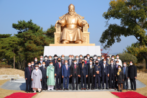 [NSP PHOTO]경주시, 신라시조 박혀거세 동상 제막식 개최