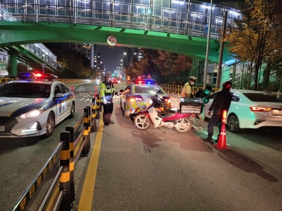 -불법이륜차 합동단속 모습. (화성시)