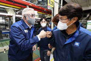 [NSP PHOTO]스티브 키퍼 GM 수석부사장,  한국 사업장 방문 투자 현황 점검