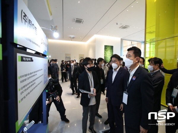 NSP통신-포항시는 18일 제22회 아이디어마켓플레이스 행사를 포항 체인지업그라운드(남구 청암로 87)에서 개최하고 IMP 미래 10년에 대한 비전을 선포했다. (포항시)