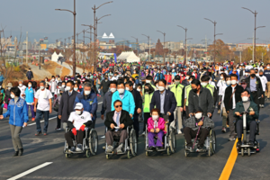 [NSP PHOTO]경주시, 강변로 개통기념식·제17회 사랑나눔 건강걷기대회 개최