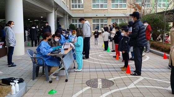 NSP통신-▲아산시가 코로나19 지역 내 감염확산 최소화에 총력 대응하고 있다. (아산시)