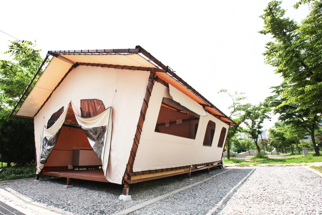 NSP통신-글램핑장 전경. (안산도시공사)