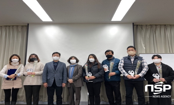 NSP통신-포항시는 28일 올 한해 동안 자활사업 발전에 이바지한 자활사업 유공자 10명에게 표창패를 수여했다. (포항시)