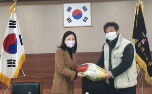 [NSP PHOTO]전남서남권사회발전연구소, 목포 지역 건강 쌀 나눔 귀감