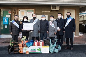 [NSP PHOTO]군산시의회, 설맞이 전통시장 장보기 행사 펼쳐