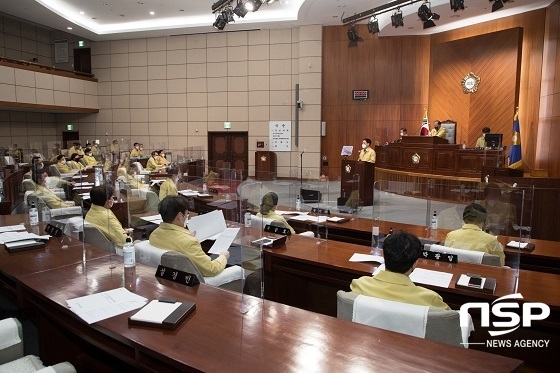 [NSP PHOTO]군산시의회, 제243회 임시회 2차 본회의...군산형 재난지원금 처리