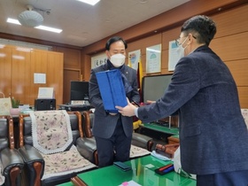 [NSP PHOTO]박덕동 경기도의원, 경기 광주 곤지암고 교육가족 감사패 받아